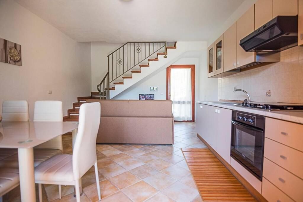 Villa Molly San Teodoro  Ngoại thất bức ảnh